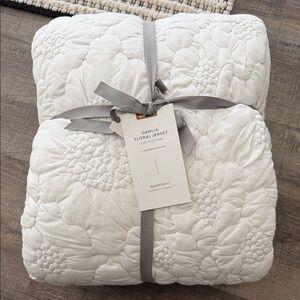 Anthropologie Floral Jersey Quilt in White